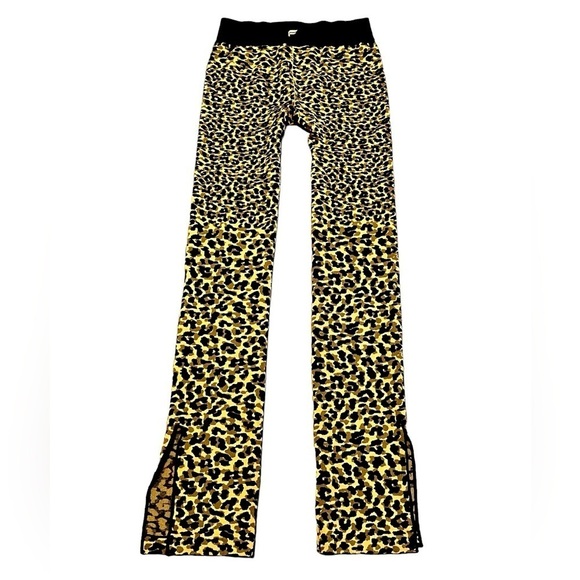 Women’s Fabletics Animal Print Leggings Ankle Slits Cheetah - Picture 1 of 5